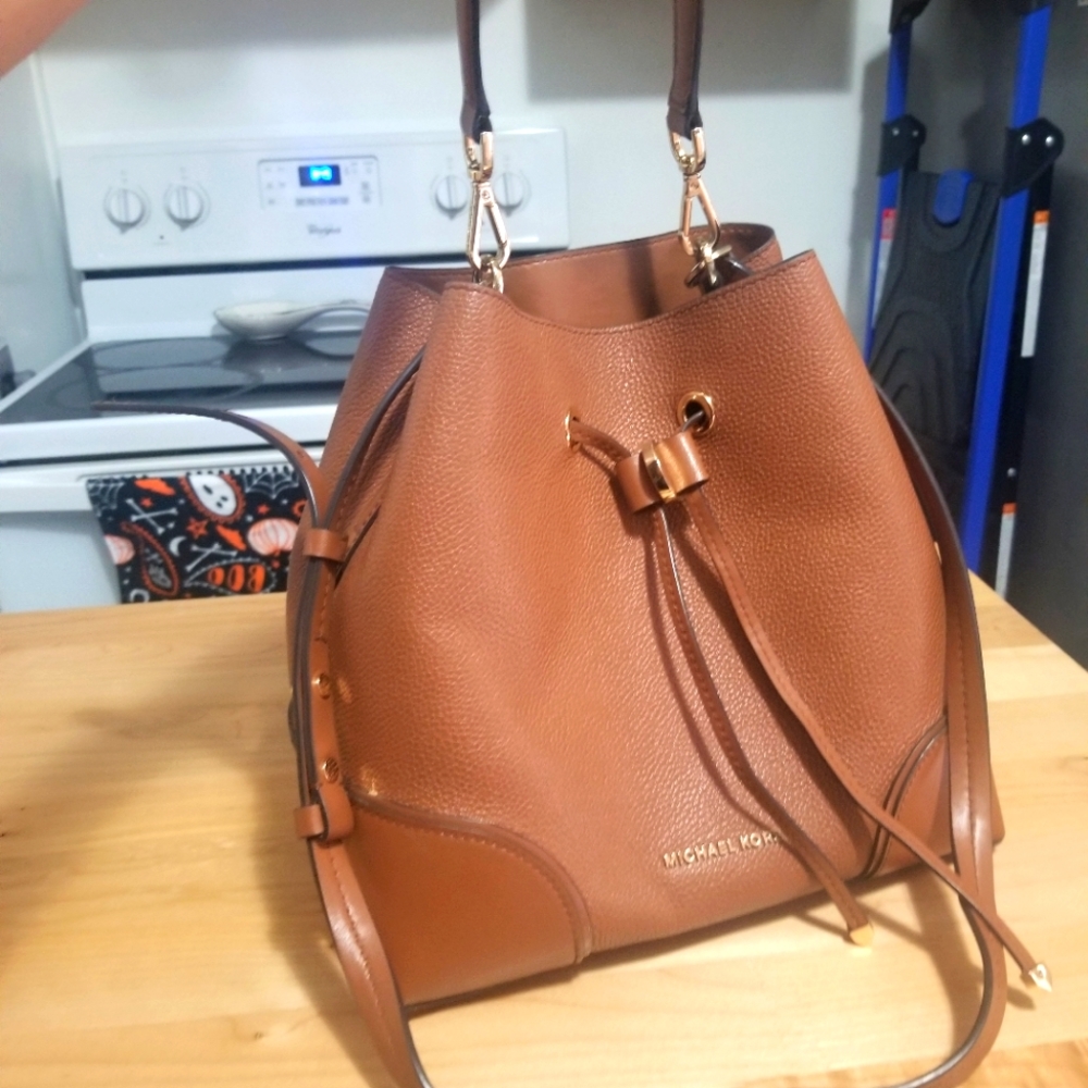 Michael Kors bucket bag